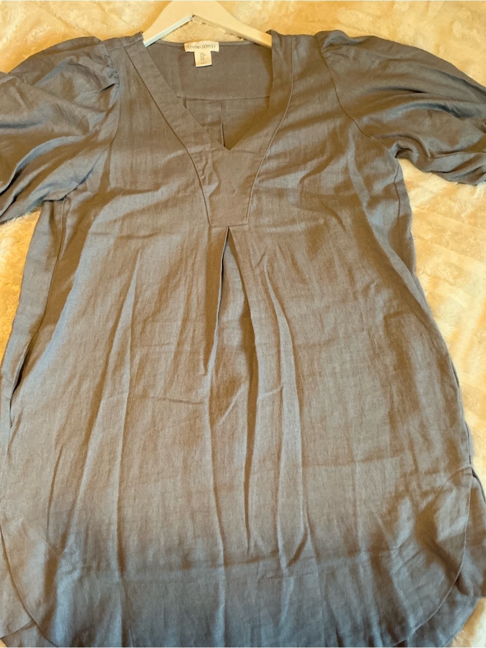 Cynthia Rowley Light Gray Puff-Sleeve V-Neck Dress size medium - Picture 3 of 7